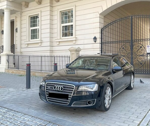 Audi A8-3