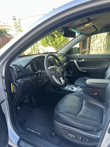 Kia Sorento-7