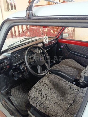 LADA (VAZ) 2104-2