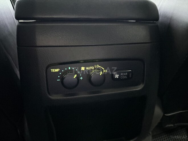 Toyota Land Cruiser Prado-15