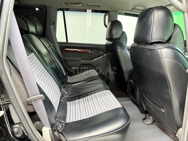 Toyota Land Cruiser Prado-13
