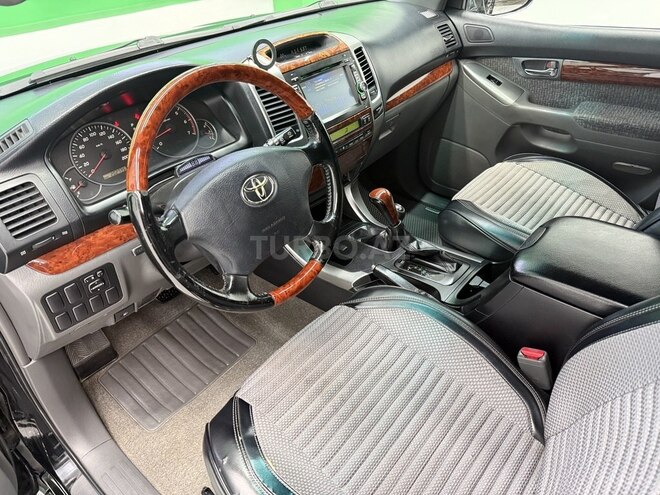 Toyota Land Cruiser Prado-8