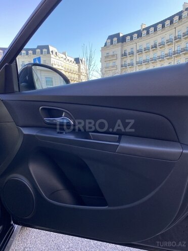 Chevrolet Cruze-15