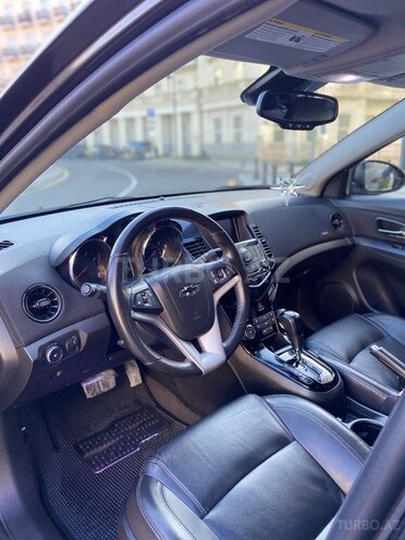 Chevrolet Cruze-20