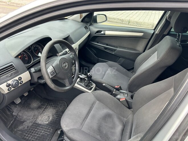 Opel Astra-11
