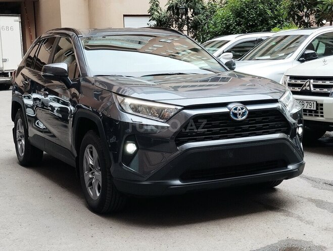 Toyota RAV4 2025, 10,000 km - 2.5 л - Bakı