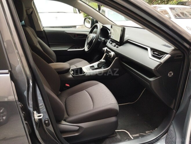 Toyota RAV4 2025, 10,000 km - 2.5 л - Bakı
