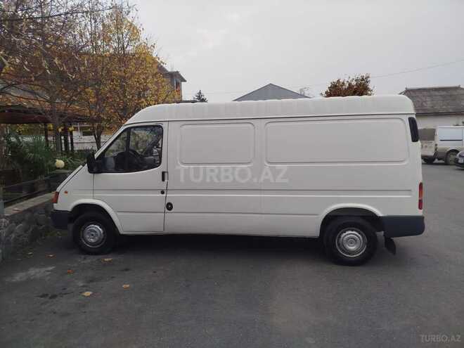 Ford Transit-2