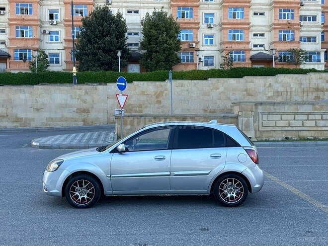 Kia Rio-7