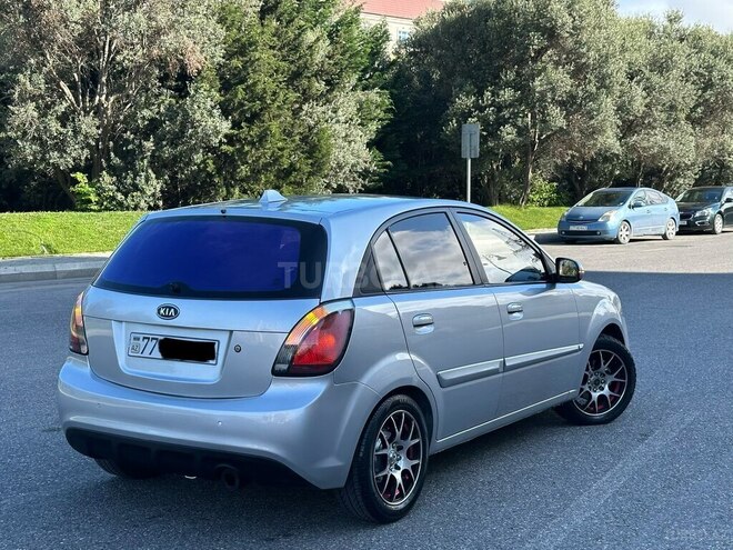 Kia Rio-4