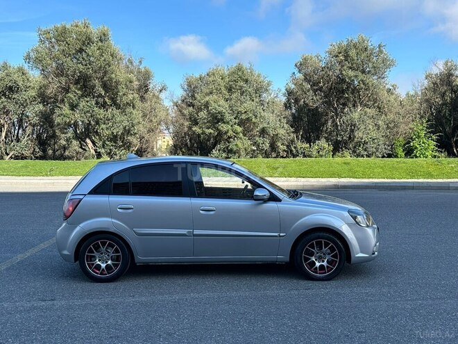Kia Rio-8