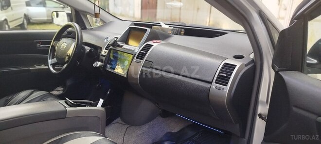 Toyota Prius-14
