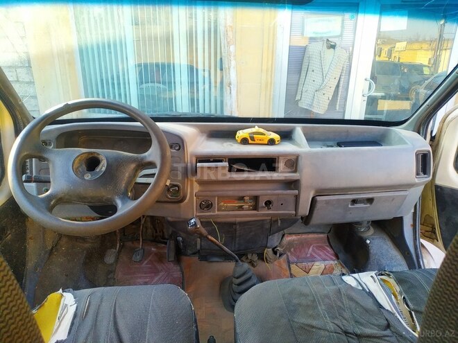 Ford Transit-8