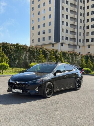 Hyundai Elantra-3