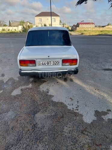 LADA (VAZ) 2107-2