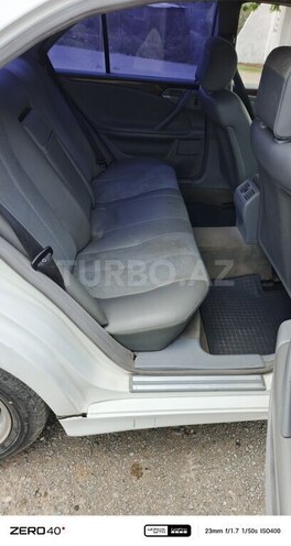 Mercedes E 220-7