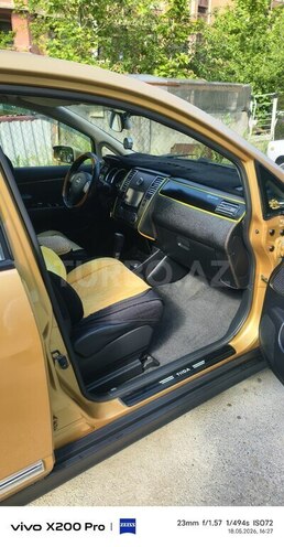 Nissan Tiida-8