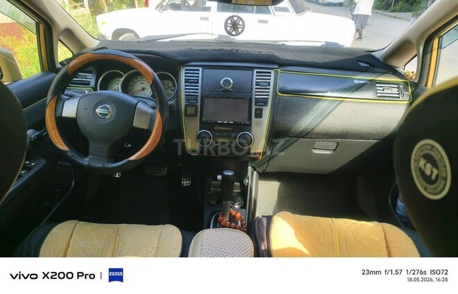 Nissan Tiida-9