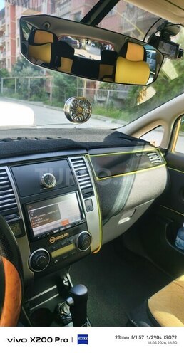 Nissan Tiida-13