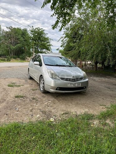 Toyota Prius-2