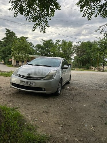 Toyota Prius-3