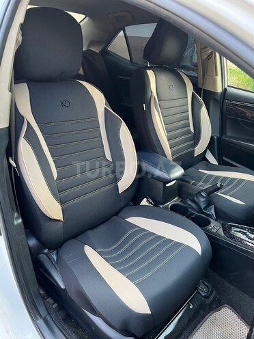 Toyota Corolla-10
