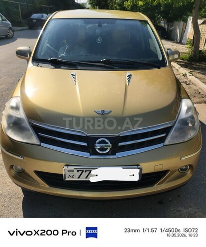 Nissan Tiida-1