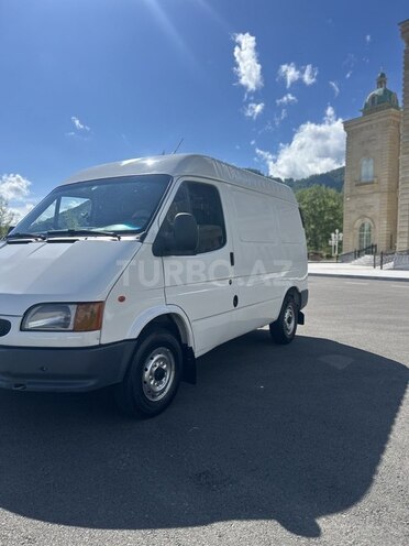 Ford Transit-3