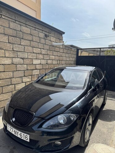 SEAT Leon-1