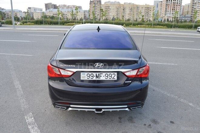 Hyundai Sonata-2