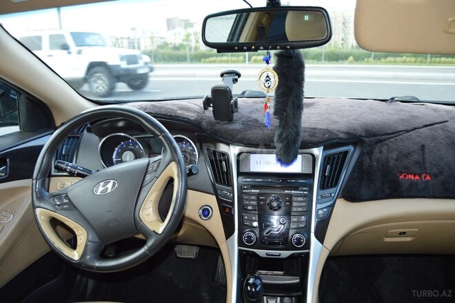 Hyundai Sonata-3