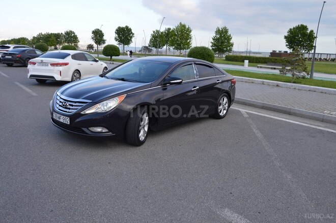 Hyundai Sonata-15