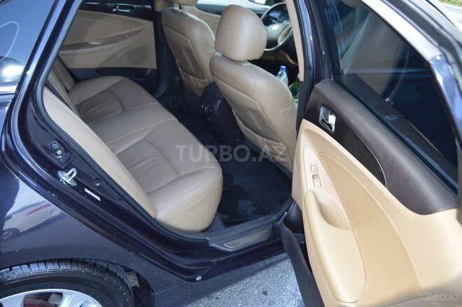 Hyundai Sonata-10
