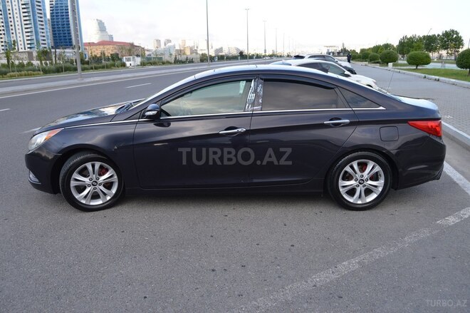 Hyundai Sonata-16