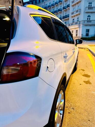 Ford Kuga-4