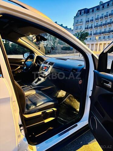Ford Kuga-9