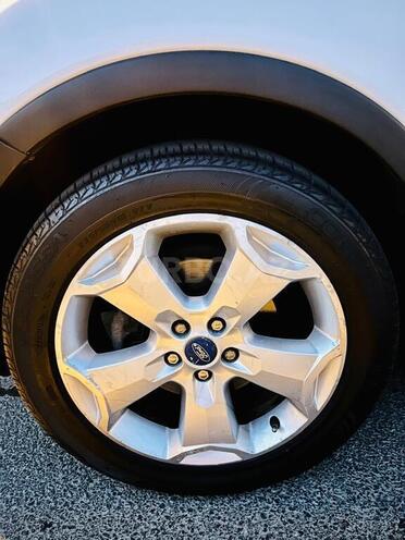 Ford Kuga-11