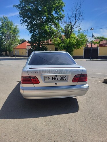 Mercedes E 240-6