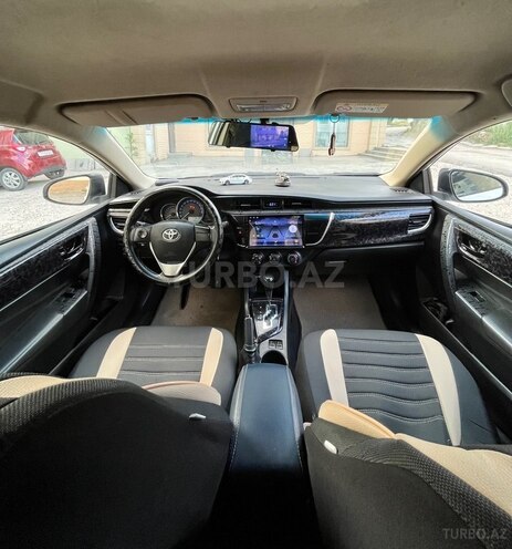 Toyota Corolla-8