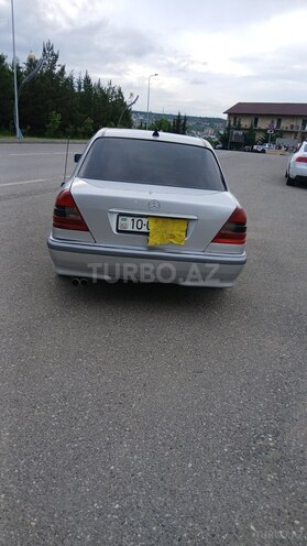Mercedes C 200-4