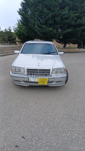 Mercedes C 200-1