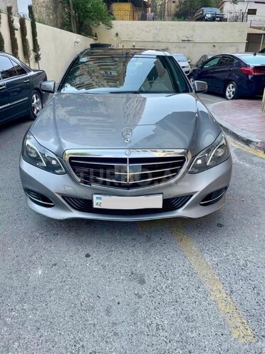 Mercedes E 350 4MATIC-1