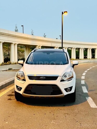 Ford Kuga-1