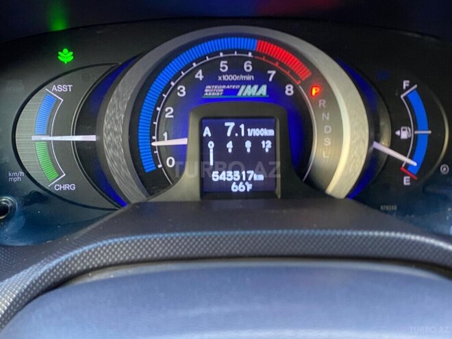 Honda Insight-7