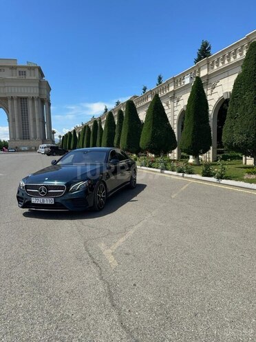Mercedes E 300-1