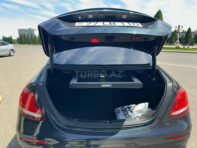 Mercedes E 300-10