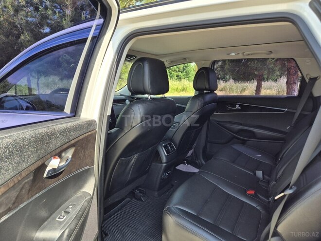 Kia Sorento-7