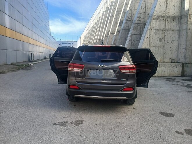 Kia Sorento-4