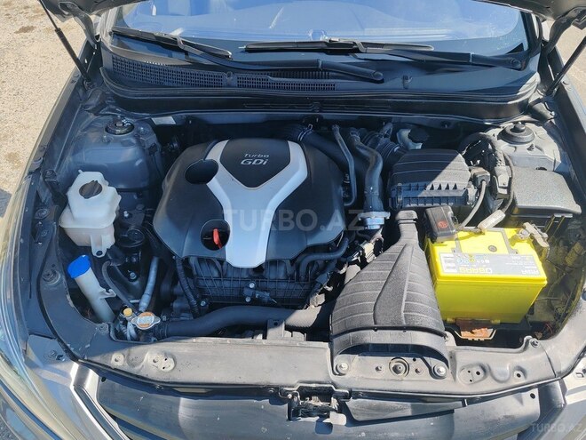 Hyundai Sonata-13