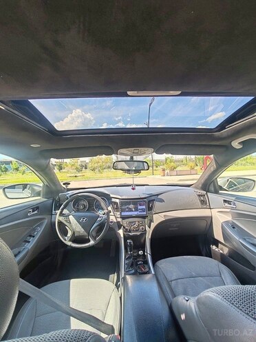 Hyundai Sonata-11